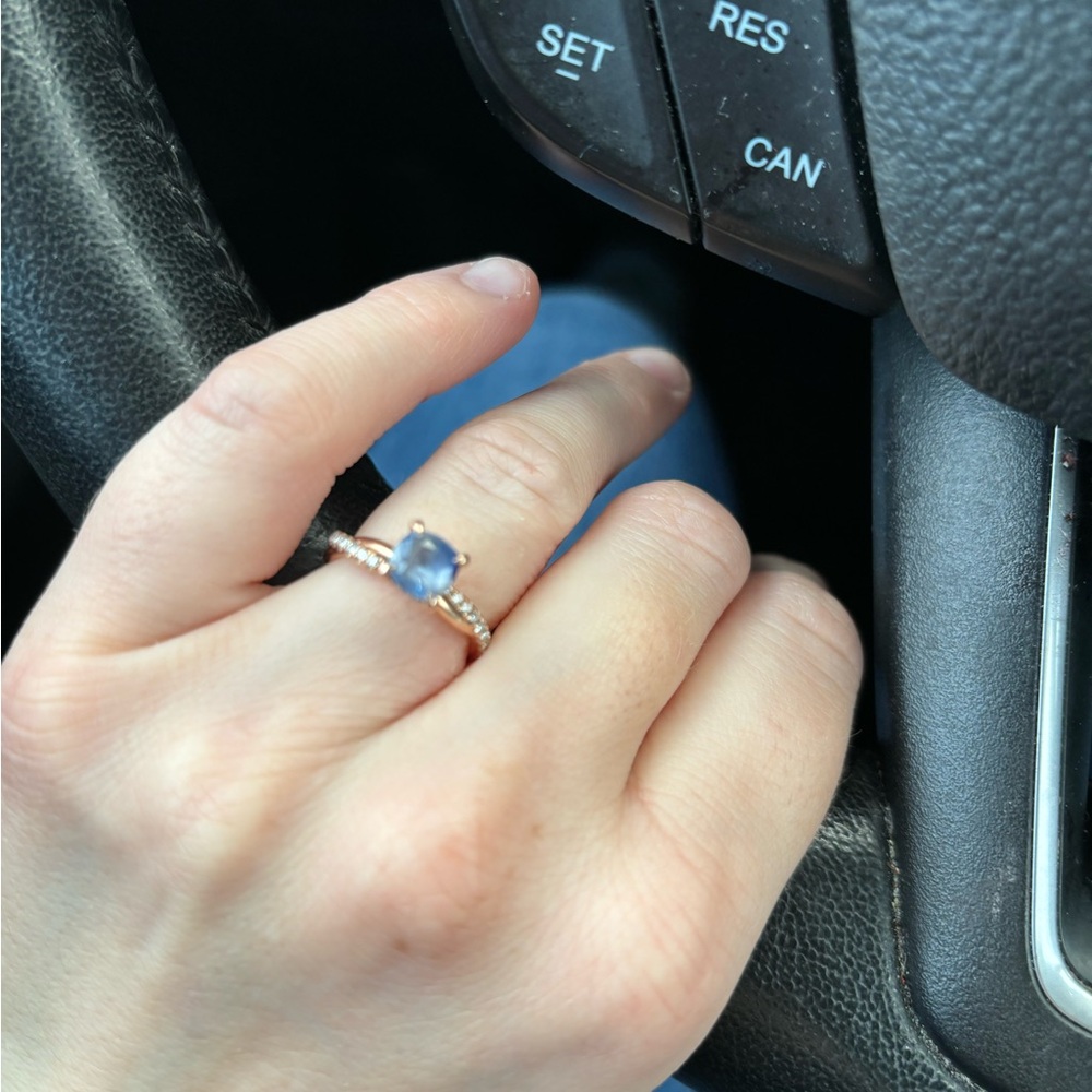 14k rose gold sapphire ring size 4.5-5